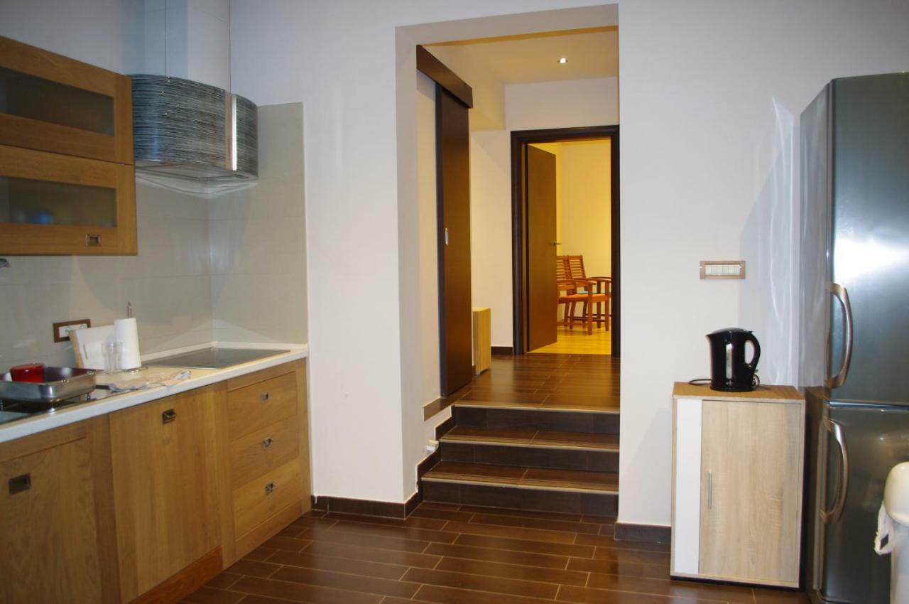 Apartment Verano Njivice Exteriör bild